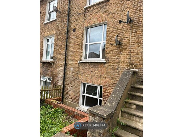 1 Bedroom Flat To Rent In Ravensbourne Road, London, SE6