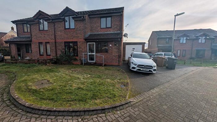 3 Bedroom Semi-Detached House To Rent In Moot Close, Andover, Hampshire, SP10