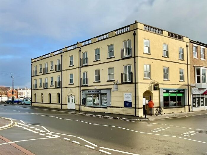 2 Bedroom Flat For Sale In Marina Place, Weymouth, DT4