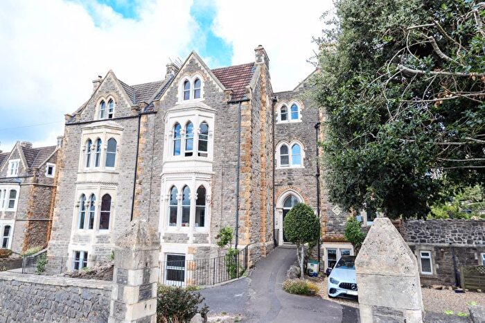 2 Bedroom Flat For Sale In Princes Road, Clevedon, BS21