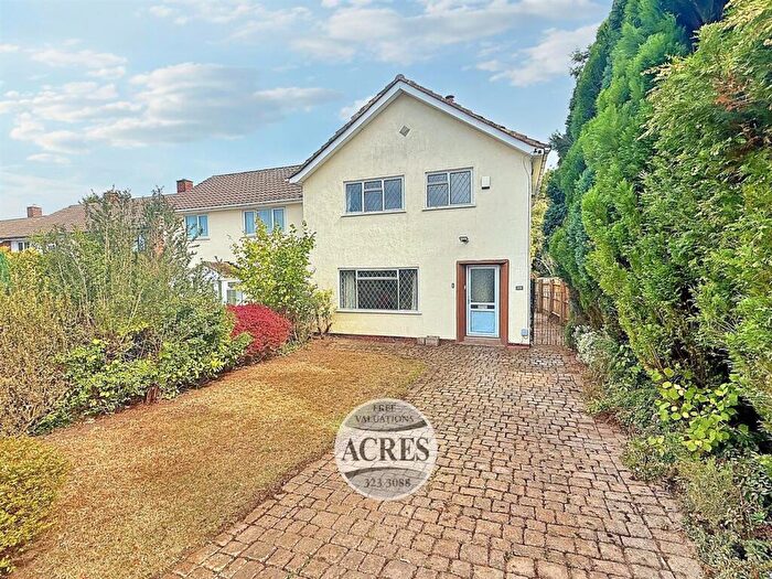 3 Bedroom Semi-Detached House For Sale In Blackberry Lane, Four Oaks, B74