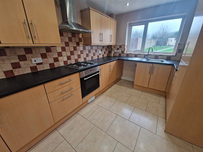 4 Bedroom Detached House To Rent In Mynydd Newydd Road, Swansea, SA5