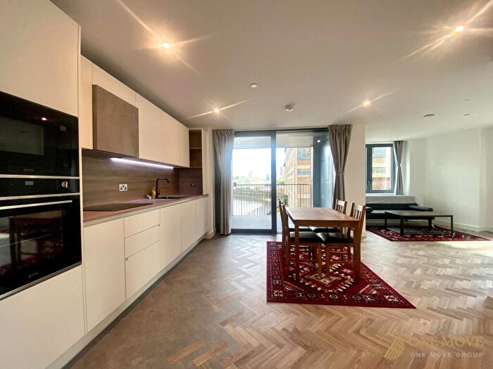 2 Bedroom Flat To Rent In Makers Yard, Skyline Apartments, E3