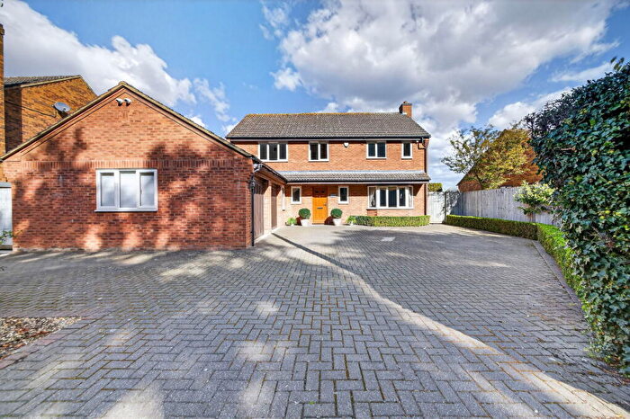 4 Bedroom Detached House For Sale In Ashton House, Clopton, NN14