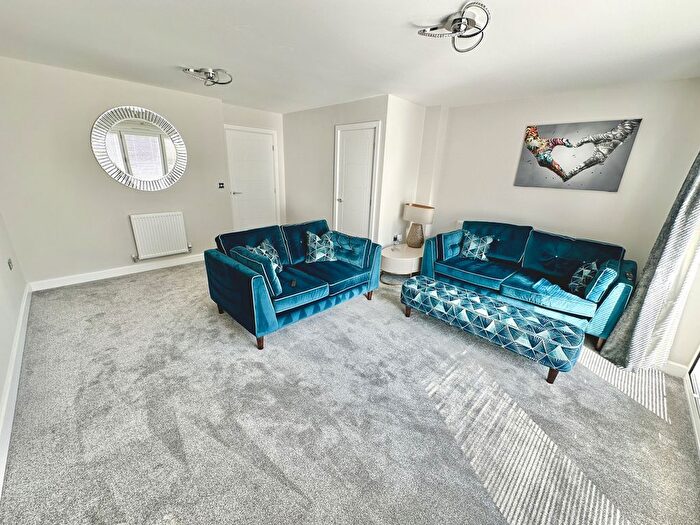 3 Bedroom Semi-Detached House To Rent In Hartshorn Road, Doncaster, DN3