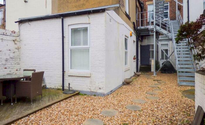 3 Bedroom Maisonette To Rent In Percy Gardens, North Shields, Tyne & Wear, NE30