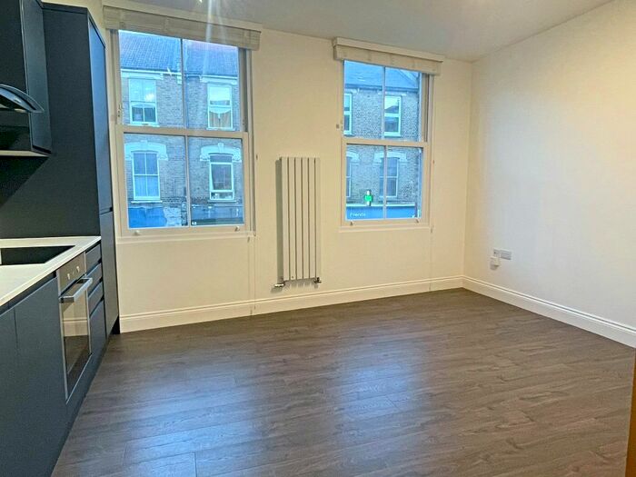 1 Bedroom Flat To Rent In Lower Clapton Road, London, E5