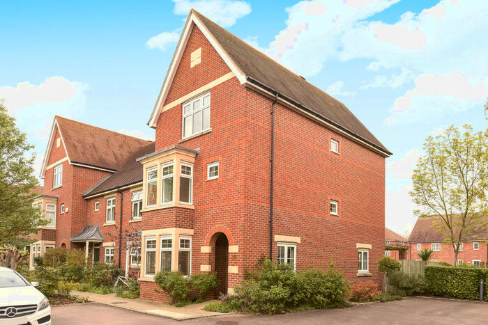 4 Bedroom End Of Terrace House To Rent In Complins Close, Summertown, OX2