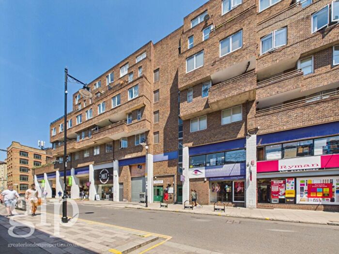 1 Bedroom Apartment For Sale In Cooper House, Whitecross Street, London, EC1Y