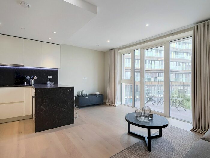 1 Bedroom Flat To Rent In Admiralty House, Vaughan Way, E1W