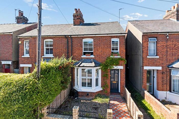 3 Bedroom Semi-Detached House For Sale In Kings Road, Hitchin, SG5
