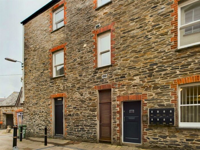 1 Bedroom Flat To Rent In Wadebridge, Cornwall, PL27