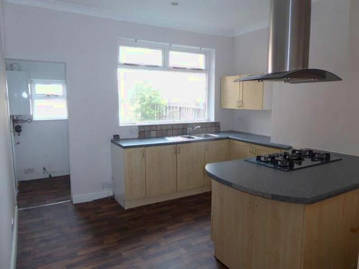 4 Bedroom Property To Rent In Nowell Terrace, Harehills, LS9