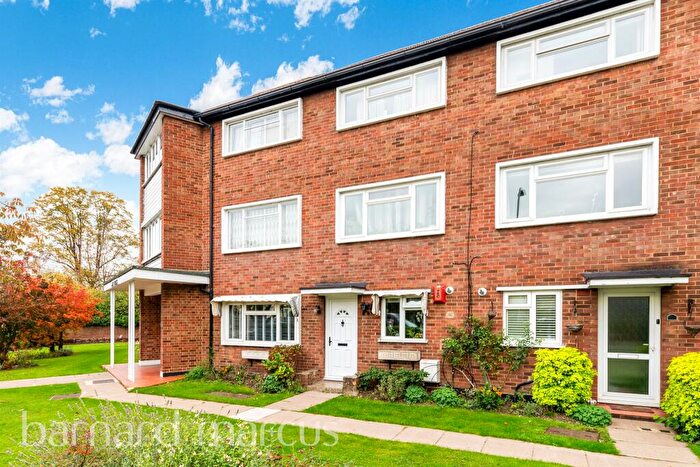 2 Bedroom Flat For Sale In Ditton Road, Surbiton, KT6
