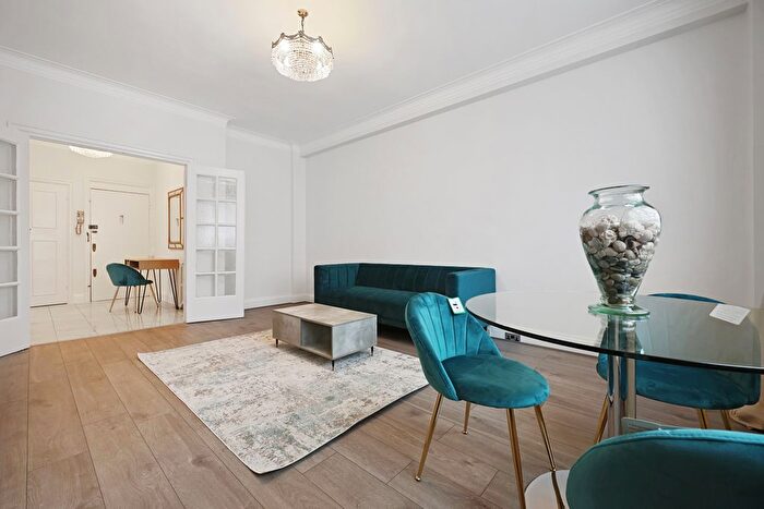 1 Bedroom Flat To Rent In Pembroke Road, Kensington, London, W8