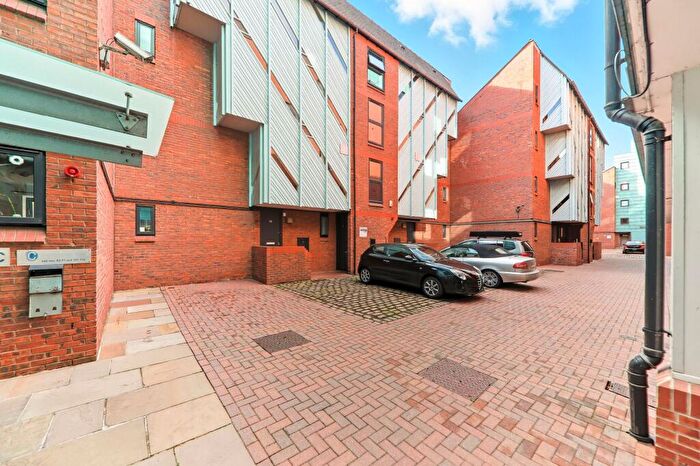 1 Bedroom Apartment To Rent In The Chandlers, City Centre, Leeds, LS2