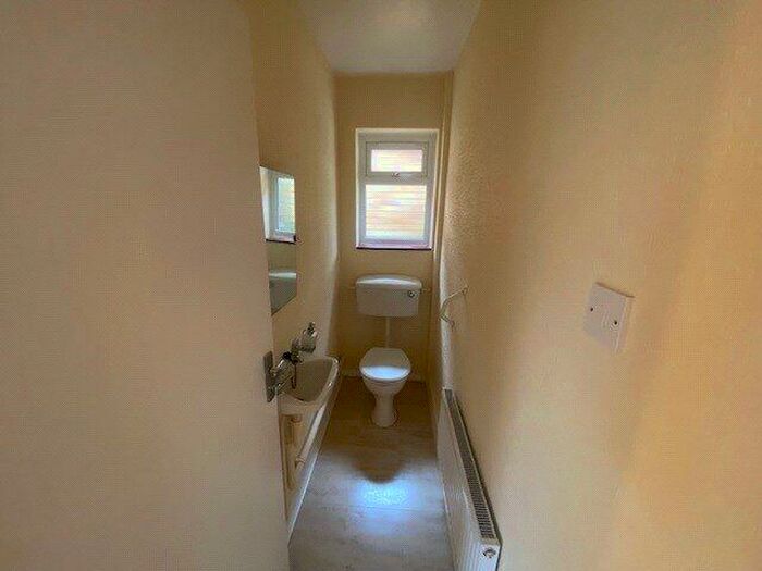 2 Bedroom Bungalow To Rent In Gorse Way, Hartley, Longfield, Kent, DA3