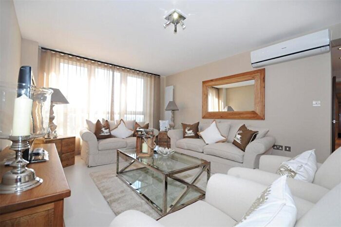 3 Bedroom Apartment To Rent In St. Johns Wood Park, London, NW8