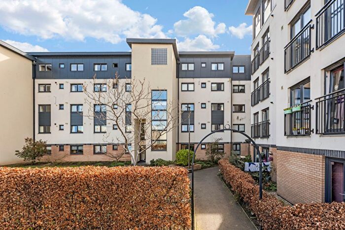 1 Bedroom Flat For Sale In Tait Wynd, Edinburgh, EH15