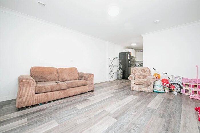 1 Bedroom Apartment For Sale In Eld Lane, Colchester, CO1