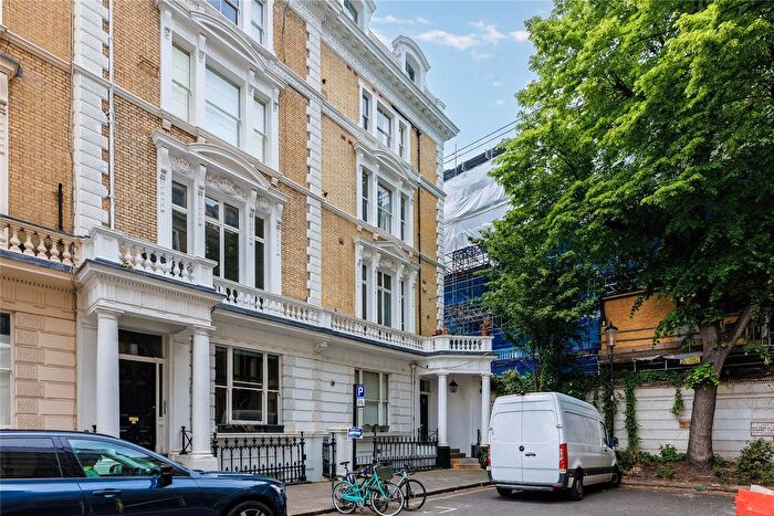 1 Bedroom Flat For Sale In Clanricarde Gardens, London, W2