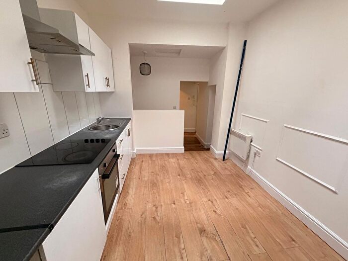 1 Bedroom Flat To Rent In Brixton Road, SW9