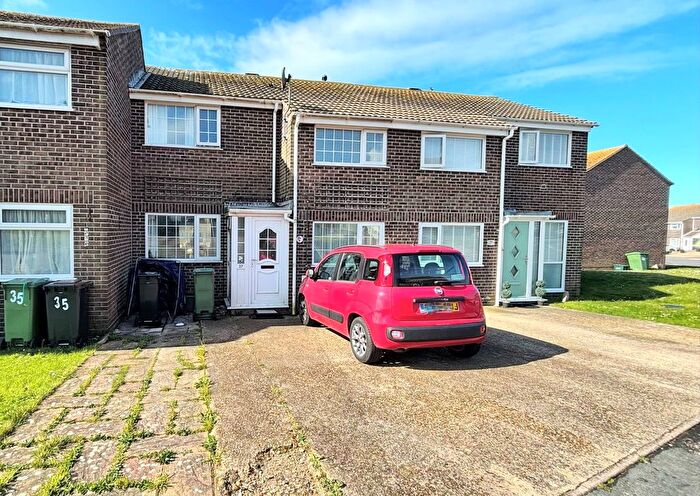 3 Bedroom Terraced House To Rent In Rip Croft, Portland, DT5