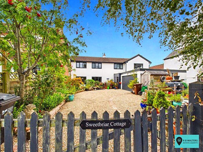 3 Bedroom Cottage For Sale In Framilode Passage, GL2