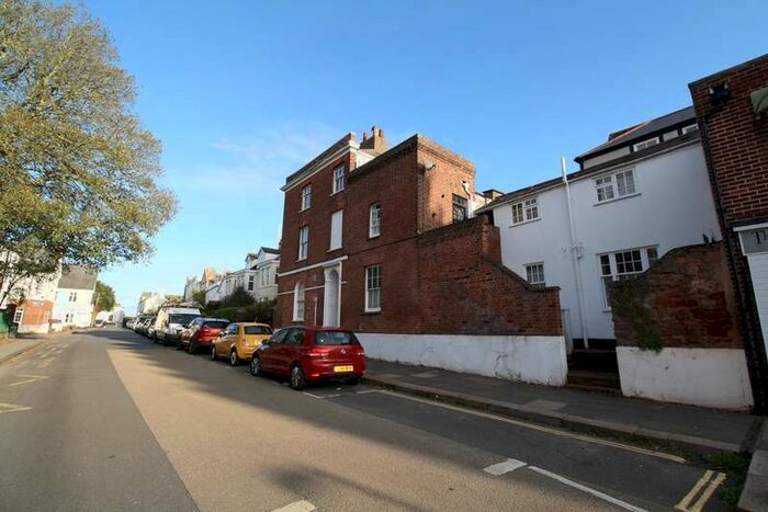 4 Bedroom Terraced House To Rent In St Davids Hill, Exeter, EX4