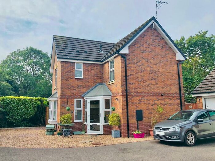 3 Bedroom House To Rent In Rodhouse Close, Coventry, CV4