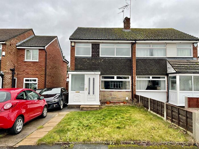 3 Bedroom Semi Detached House To Rent In Troon Close, Bramhall, SK7