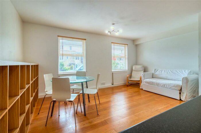 2 Bedroom Flat To Rent In Barker Drive, Camden, London, NW1