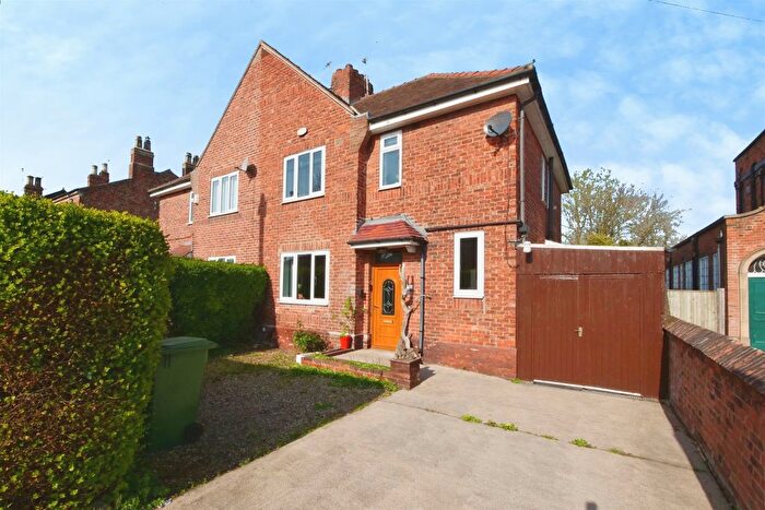 3 Bedroom Semi Detached House For Sale In Huntington Road, York, YO31