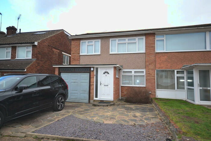 3 Bedroom Semi-Detached House To Rent In Falkirk Close, Hornchurch, RM11