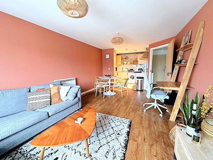 2 Bedroom Apartment To Rent In Susans Road, Eastbourne, BN21