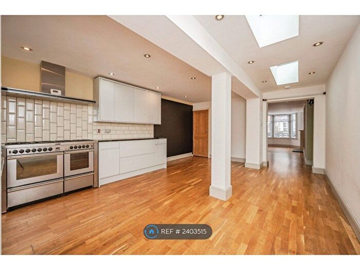 3 Bedroom Terraced House To Rent In Anson Road, Milton Keynes, MK12