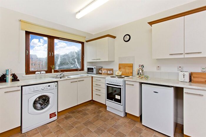 2 Bedroom Flat To Rent In Craighouse Gardens, Edinburgh, EH10