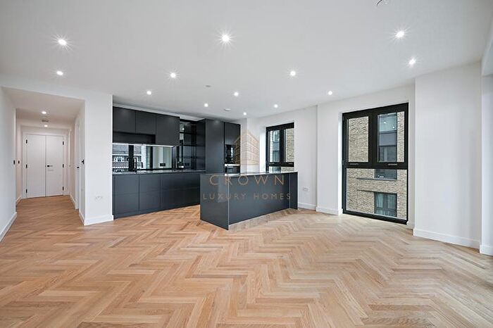 2 Bedroom Apartment To Rent In Emperor Point, Woodberry Down, N4