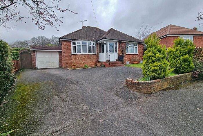 2 Bedroom Detached Bungalow For Sale In Chestnut Avenue, Bedhampton, PO9