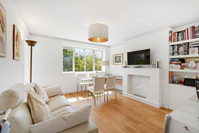 2 Bedroom Flat For Sale In Finborough Road, London, SW10