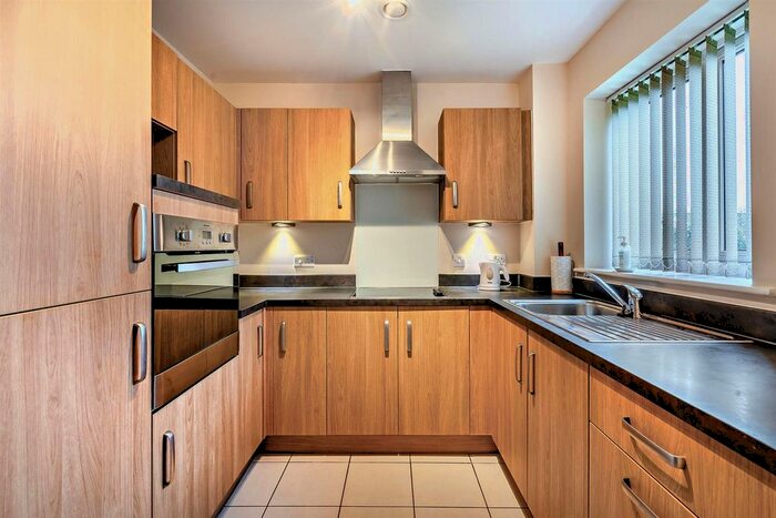 1 Bedroom Flat For Sale In Lawn Court, Longsight Lane, Bolton, BL2