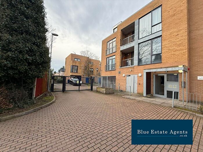 2 Bedroom Flat To Rent In Tentelow Lane, Southall, UB2