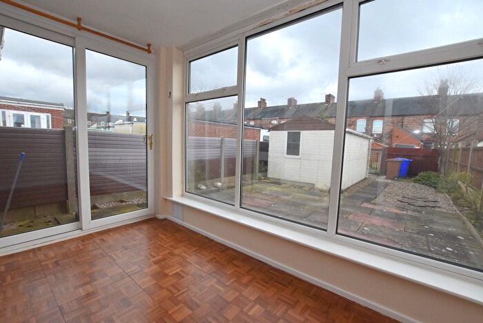 2 Bedroom Bungalow To Rent In Gleneagles Crescent, Birches Head, Stoke-On-Trent, ST1
