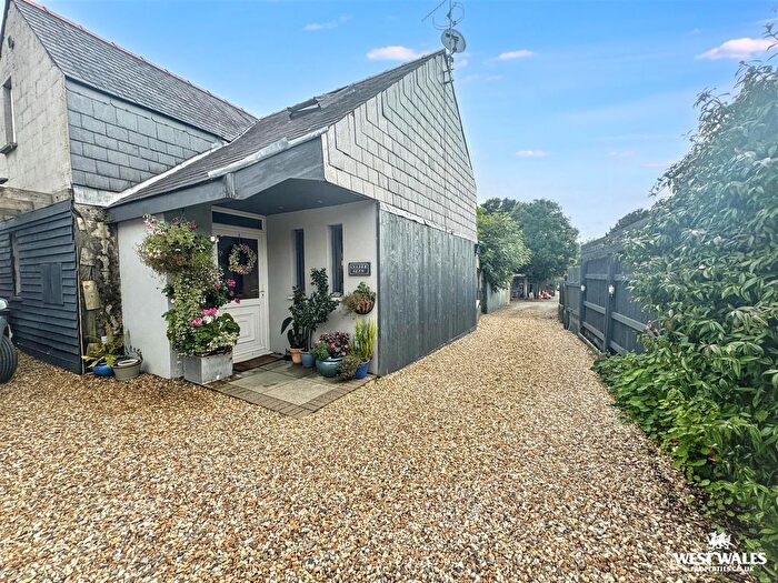 2 Bedroom Detached House For Sale In St Florence, Tenby, SA70