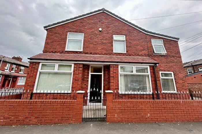 3 Bedroom Terraced House To Rent In Kippax Street, Manchester, M14