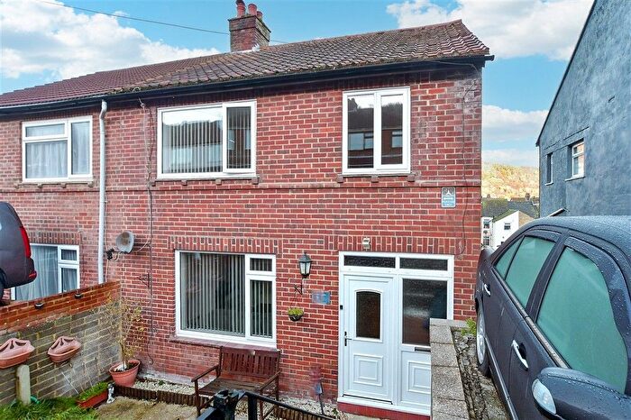 3 Bedroom Semi-Detached House For Sale In Farthingloe Road, Dover, Kent, CT17