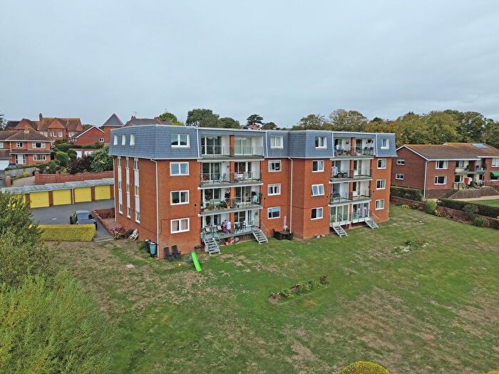 3 Bedroom Flat To Rent In Douglas Avenue, Exmouth, EX8