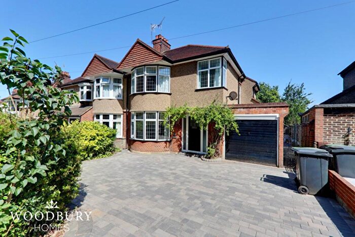 3 Bedroom Semi Detached House To Rent In Forest Edge, Buckhurst Hill, IG9