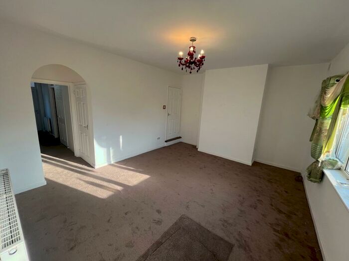 3 Bedroom House To Rent In Cemetery Road, Stourbridge, DY9