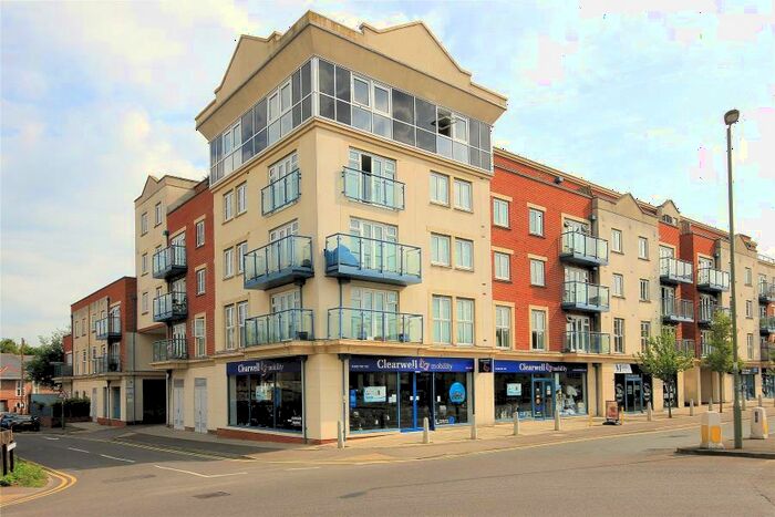 2 Bedroom Apartment To Rent In Woking, GU21